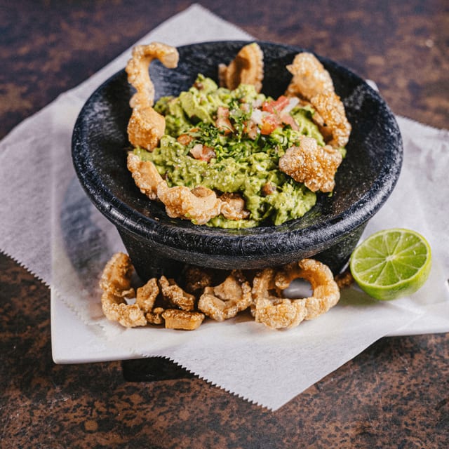 Guacamole con Chicharrón.