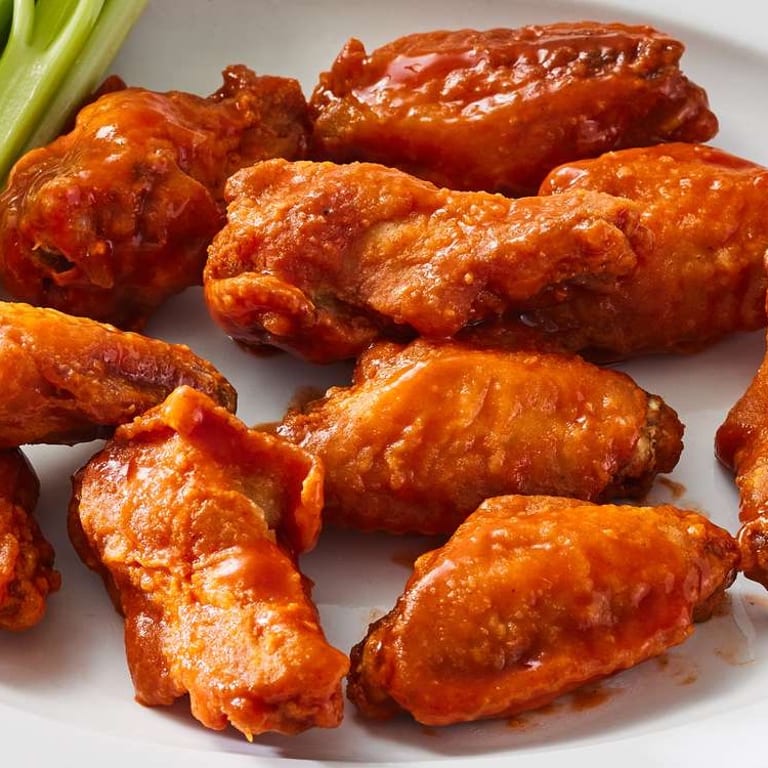 Delicious Chicken Wings: A Crowd Favorite